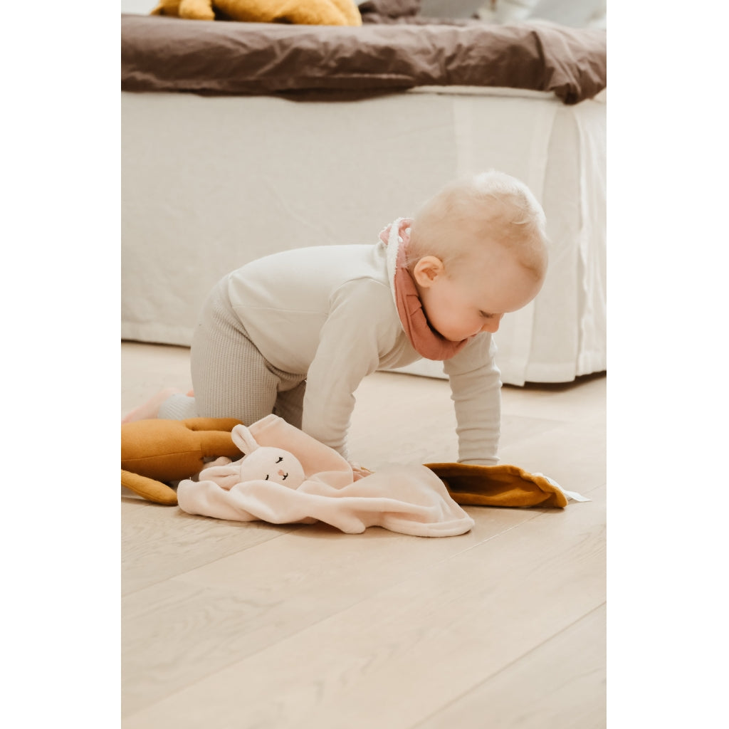 Fabelab Ruffle Bib 3-pack - Into The Garden Hagesmække og savlesmække Ash Rose