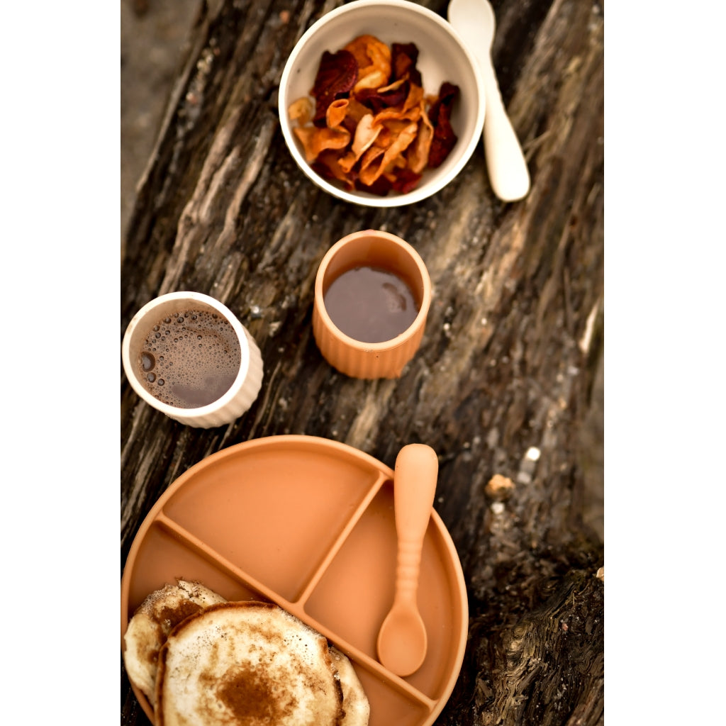 Mikk-Line Silikone Tallerken Tableware Brown sugar