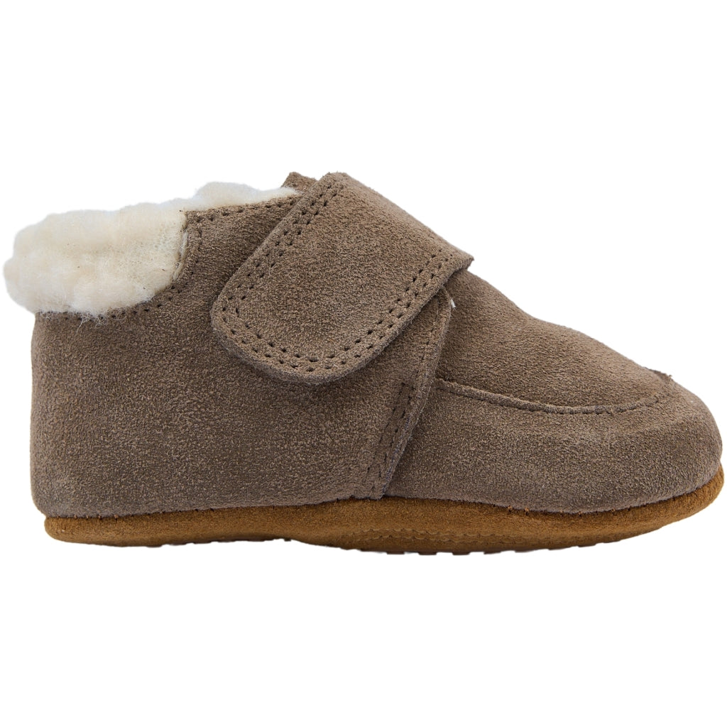 POM POM Beginners Velcro Shepherd Slippers Taupe