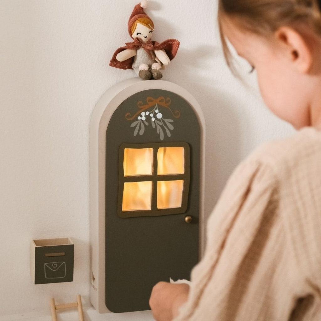 Fabelab Elf Door - Green with light Decoration Moss