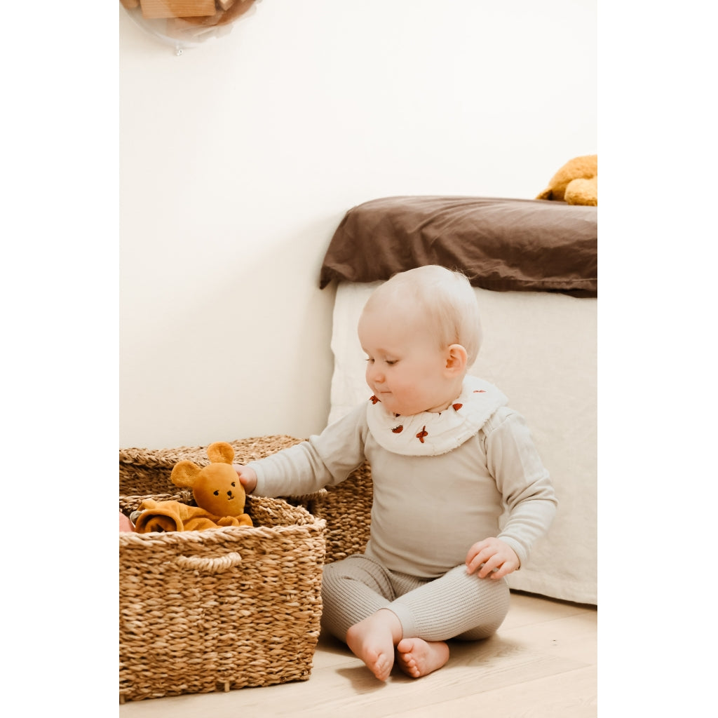 Fabelab Ruffle Bib 3-pack - Into The Garden Hagesmække og savlesmække Ash Rose