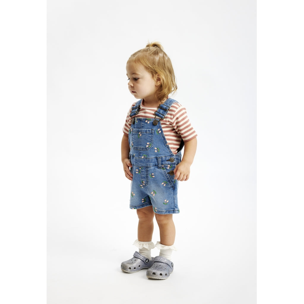 THE NEW SIBLINGS TNSTOvia Short Denim Smækbukser Overalls Light Blue Denim EMB